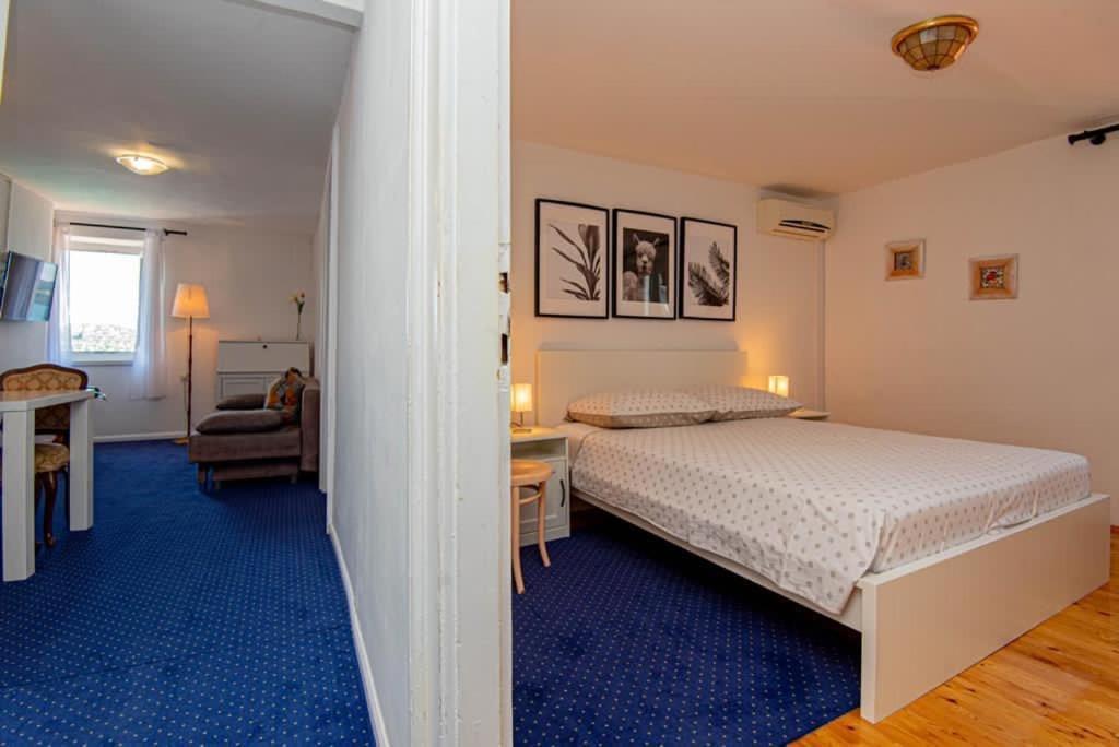 Apartments And Rooms Ille Шибеник Экстерьер фото