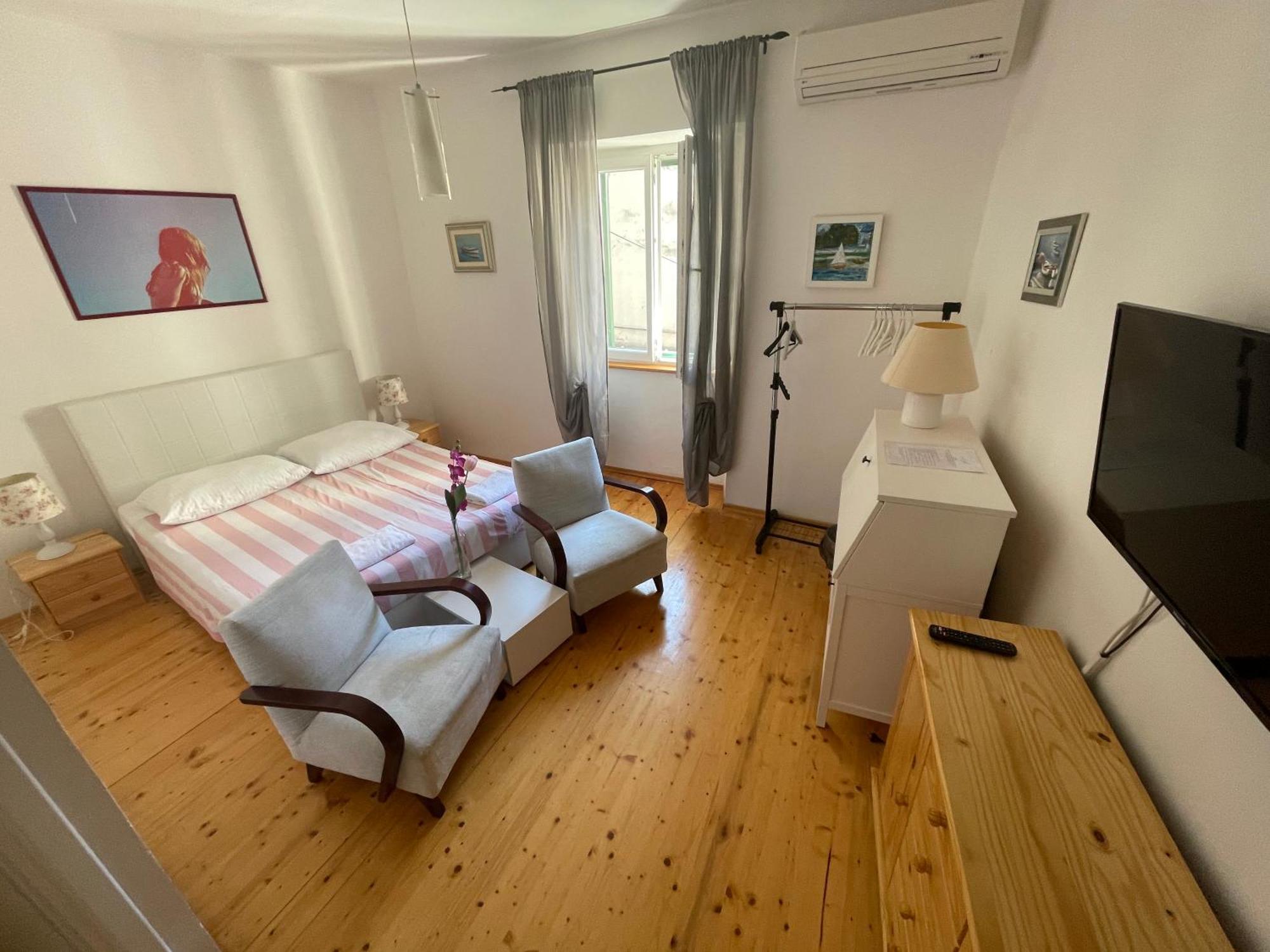 Apartments And Rooms Ille Шибеник Экстерьер фото