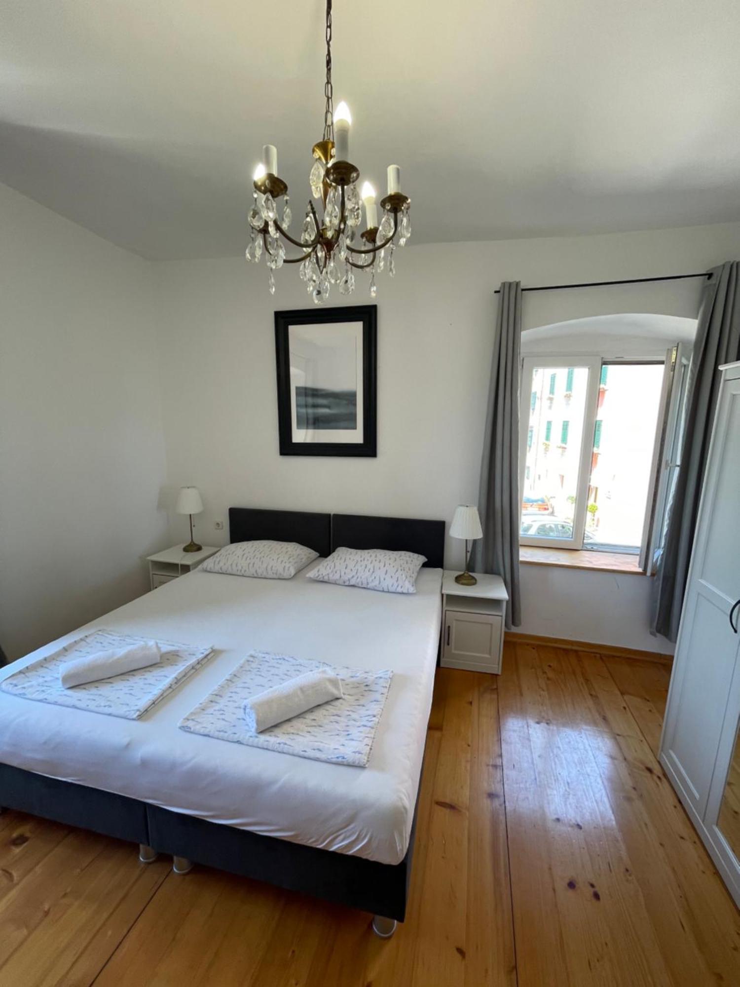 Apartments And Rooms Ille Шибеник Экстерьер фото