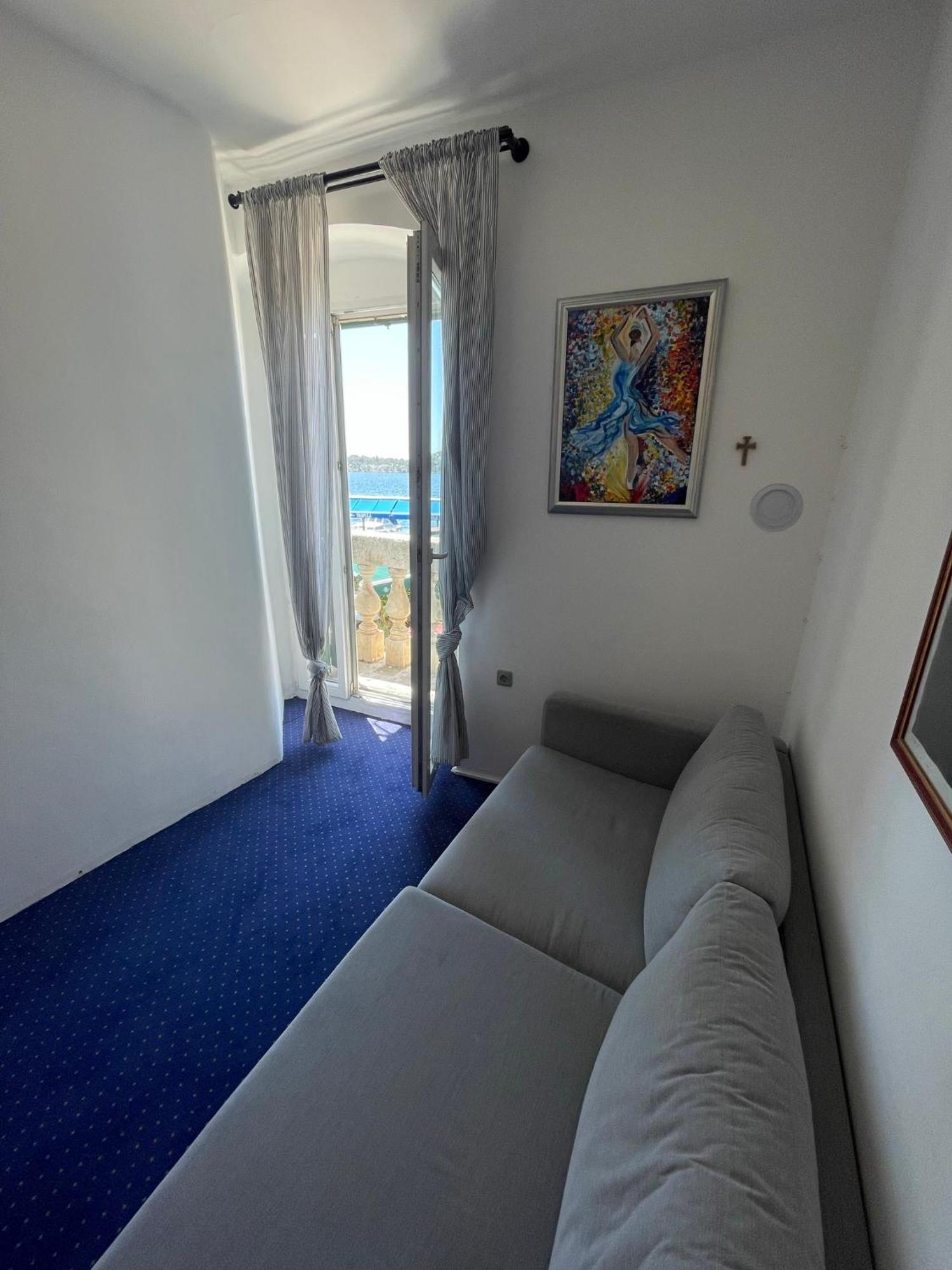 Apartments And Rooms Ille Шибеник Экстерьер фото