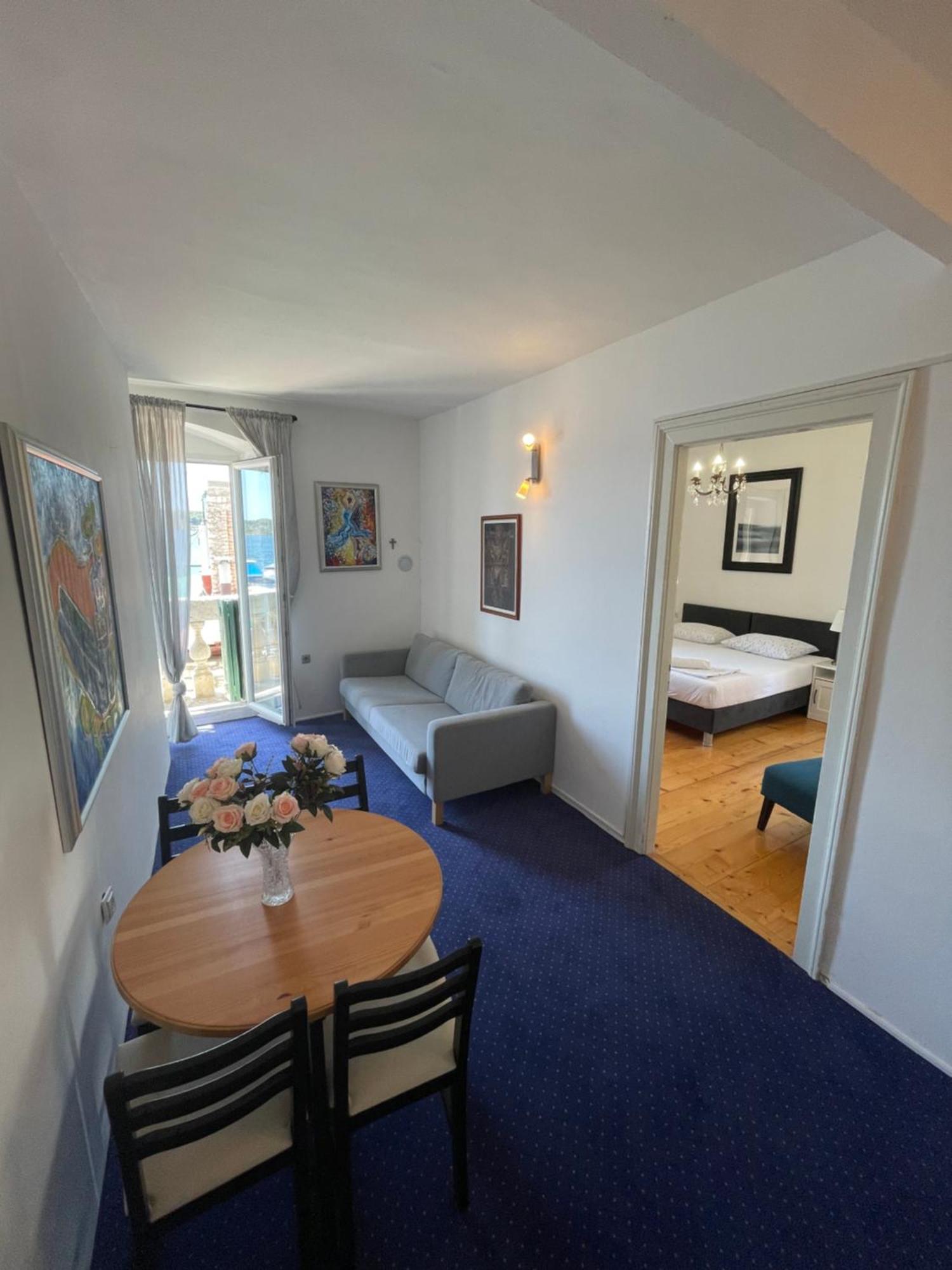 Apartments And Rooms Ille Шибеник Экстерьер фото