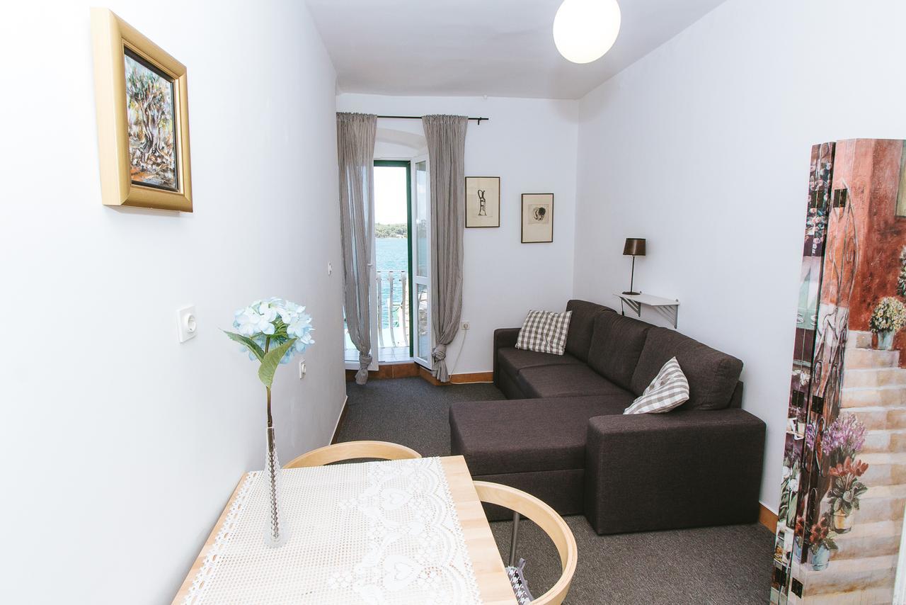 Apartments And Rooms Ille Шибеник Экстерьер фото