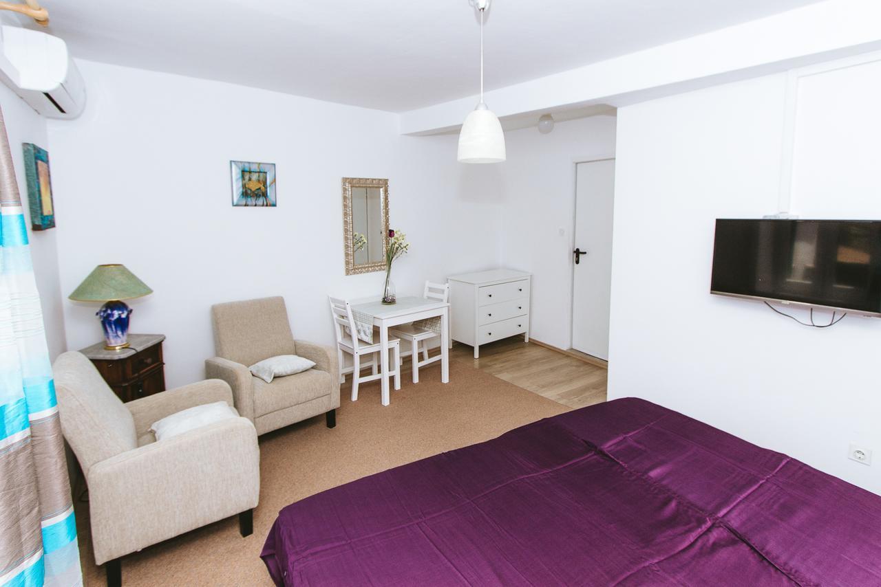 Apartments And Rooms Ille Шибеник Экстерьер фото